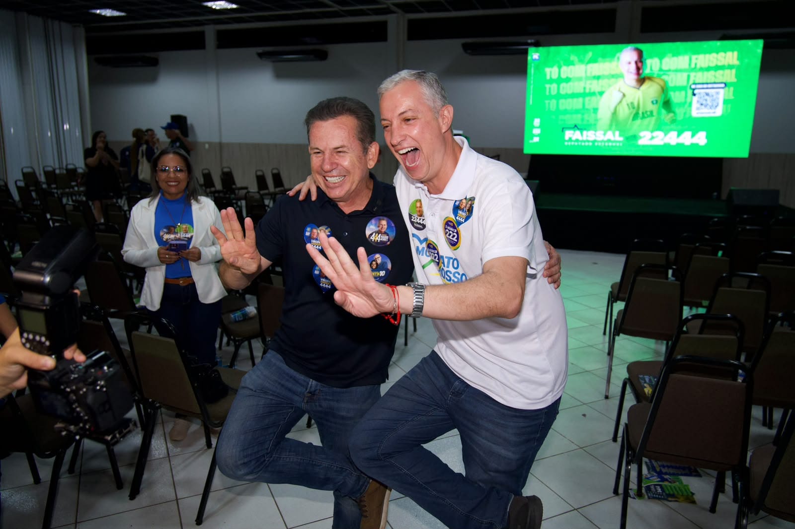 Mauro surpreende em evento e pede voto para Faissal Calil
