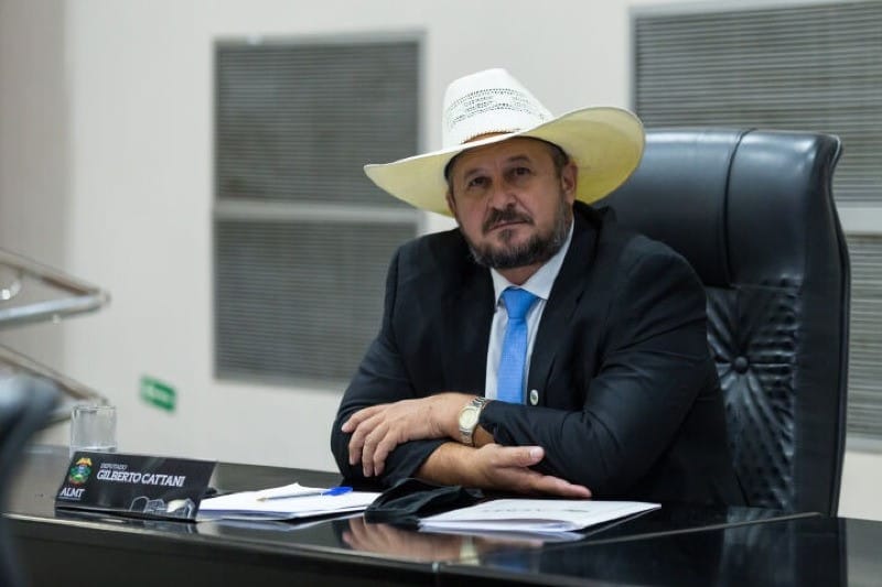 Cattani detona ex-prefeito: "graças a mim você é deputado senão era bosta"