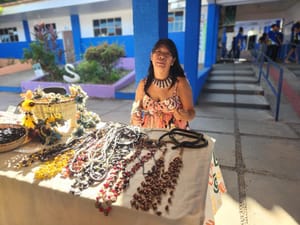 Riqueza cultural dos indígenas de MT é tema de apresentações na Escola Estadual Cesário Neto, em Cuiabá