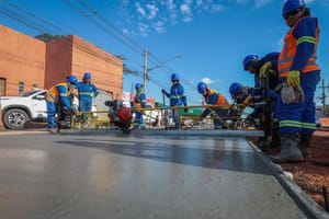 Obras do BRT interditam cruzamento ao lado do Ginásio Verdinho em Cuiabá