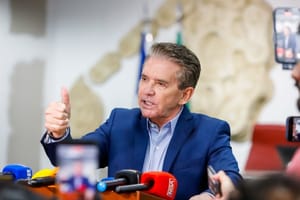 Sérgio Ricardo lidera reunião com TRT, Governo e Prefeitura para evitar fechamento da Santa Casa