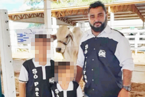 Pai e filhos morrem em acidente entre moto e carreta em cidade do interior de Mato Grosso