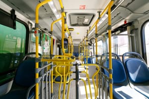 Cuiabá Regula dá 48 horas para empresa dar explicações de seis ônibus incendiados