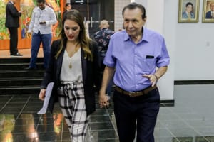 Bezerra diz que Janaina Riva bate em qualquer um; VÍDEO