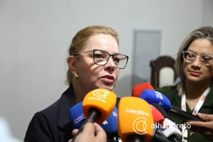 Paula Calil confirma viagem de Demilson e Magalhães