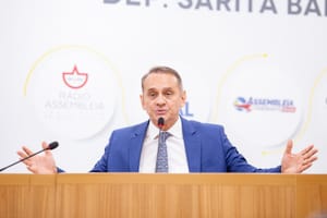 Wilson defende valorização de pioneiros da saúde nas alas do novo Hospital Central