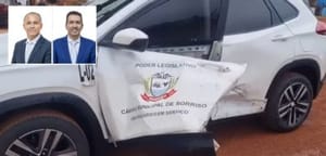 Carreta perde controle; acerta carro com vereadores e todos saem vivos em MT