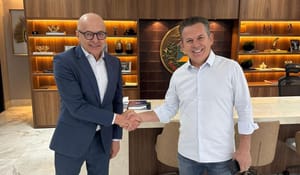 Mauro se licencia e Pivetta assume Governo do Estado