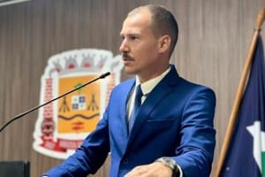 Vereador assume cadeira; ex-aliado de Moretti deixa Câmara