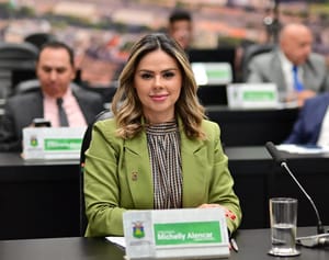"Eu não tenho ambiente para disputa", diz Michelly Alencar que aguarda aval para deixar UB