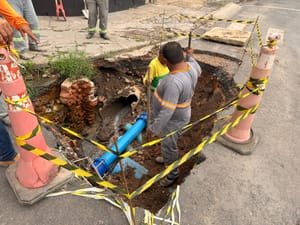 Prefeitura de Cuiabá faz obras de drenagem no cruzamento da Av. Ipiranga com a Av. Dom Bosco