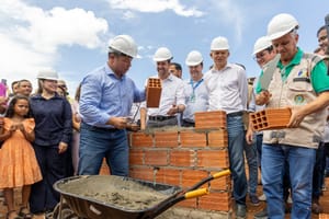 Cláudio Ferreira dá início à Policlínica Regional, marco da história da saúde de Rondonópolis