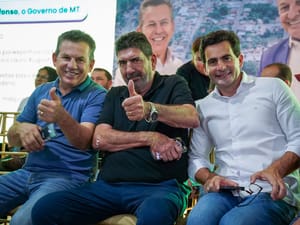 Dr. João acompanha comitiva do Governo e garante investimentos na sua região