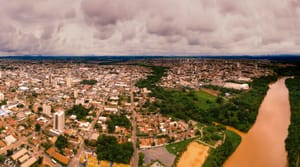 Defesa Civil alerta para fortes chuvas e ventos de até 100km/h em cidade do interior de MT