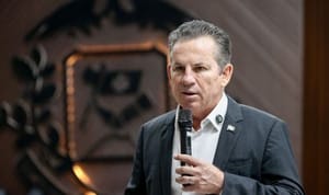 Mauro Mendes diz que é "zero" possibilidade de desembarcar do União Brasil