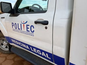 Filho ouve disparo de arma de fogo e encontra pai morto no banheiro