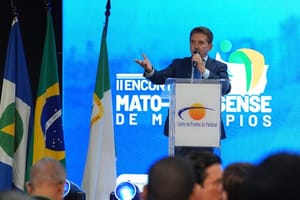 TCE destaca MT 2050 e defende qualificação no II Encontro da AMM