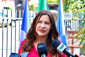 "É uma decisão dela", diz Max sobre convite para esposa ser candidata a vice de Jayme