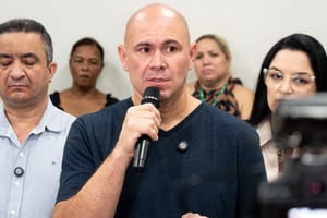 Prefeito de Cuiabá nega venda de Monjauro em unidade de saúde por médica