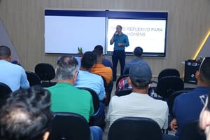 Prefeitura de Sinop promove palestra de conscientização a servidores da Educação