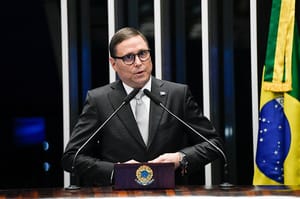 "Vendem até a mãe", diz Mauro Carvalho após ser retirado da presidência do PRD de MT