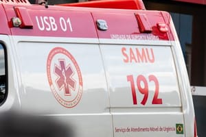 Homem morre em batida entre Uno e carreta no interior de Mato Grosso