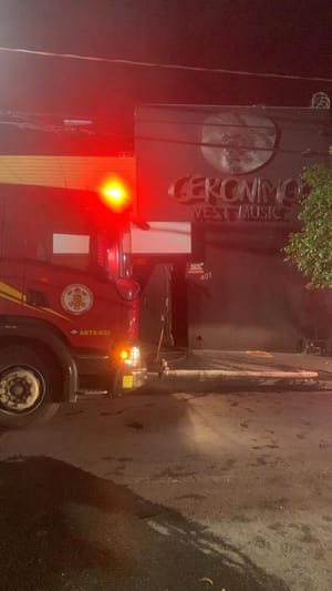 Bombeiros usam oito equipes e 50 mil litros de água para combater incêndio no Gerônimo