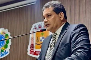 Wanderley prepara artilharia pesada em coletiva de imprensa