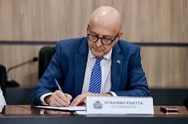 “Cidade que tem gente mal atendida na saúde, não pode ter festa”, diz governador