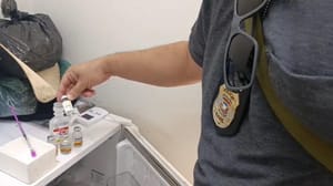 PC prende enfermeira por exercício ilegal e venda de medicamentos irregulares