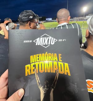 Mixto distribui revista oficial, com história e depoimentos exclusivos de ídolos