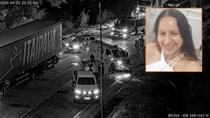 Dentista morre após semana internada por acidente entre ambulância e carreta