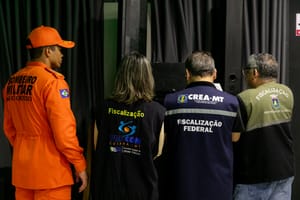 Operação apreende produtos vencidos, emite notificações e orienta sobre poluição sonora