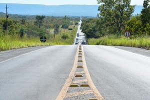 Motorista foge após atropelar ciclista na MT-251, em Chapada dos Guimarães
