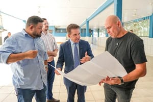 Sérgio Ricardo constata avanço em creche e prefeito de Cuiabá confirma transferência de crianças em até 60 dias