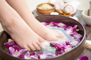 CAA/MT promove ação especial em homenagem ao Dia das Mães com sessões de massagem
