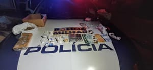 PM desmantela quadrilha suspeita por tráfico de drogas em Santa Rita do Trivelato