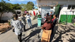 Secretária intensifica visitas às escolas e reforça diálogo com a comunidade