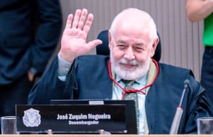 Jogo da seleção brasileira faz presidente do TJ suspender expediente segunda-feira