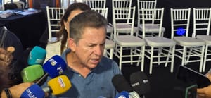 Mauro Mendes nega jantar regado a uísque com Daniel Vorcaro em Nova York