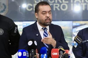 Ex-governador do RJ nega que Mauro tenha jantado com Vorcaro