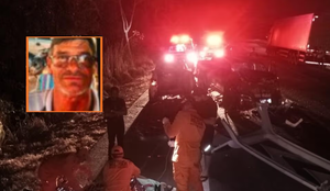 Idoso morre em colisão e corpo é retirado das ferragens por bombeiros