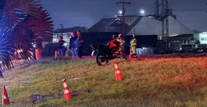 Adolescente de 17 anos morre após perder controle de moto e atingir placa na BR-163