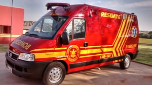 Criminosos invadem casa e ateiam fogo em família em MT; criança está entre as vítimas