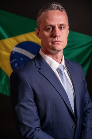 O Brasil precisa reagir