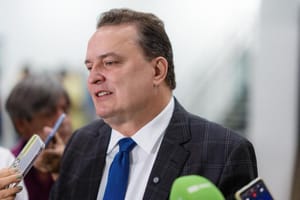 Respeite o idoso, olhe com carinho, porque amanhã será você