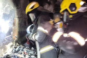 Corpo de Bombeiros combate incêndio em apartamento no bairro Dom Aquino