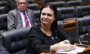 Presidente do PT rejeita pré-candidatura de Emanuel e mantém apoio à Natasha