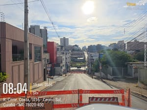 Obras na rede de esgoto mantêm Rua Comandante Costa interditada até domingo