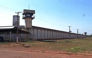 Policiais apreendem celulares e carregadores lançados por drone em penitenciária de MT